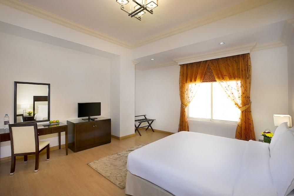 Al Safir Hotel Манама Екстериор снимка