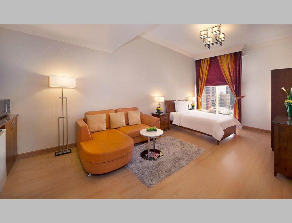 Al Safir Hotel Манама Екстериор снимка