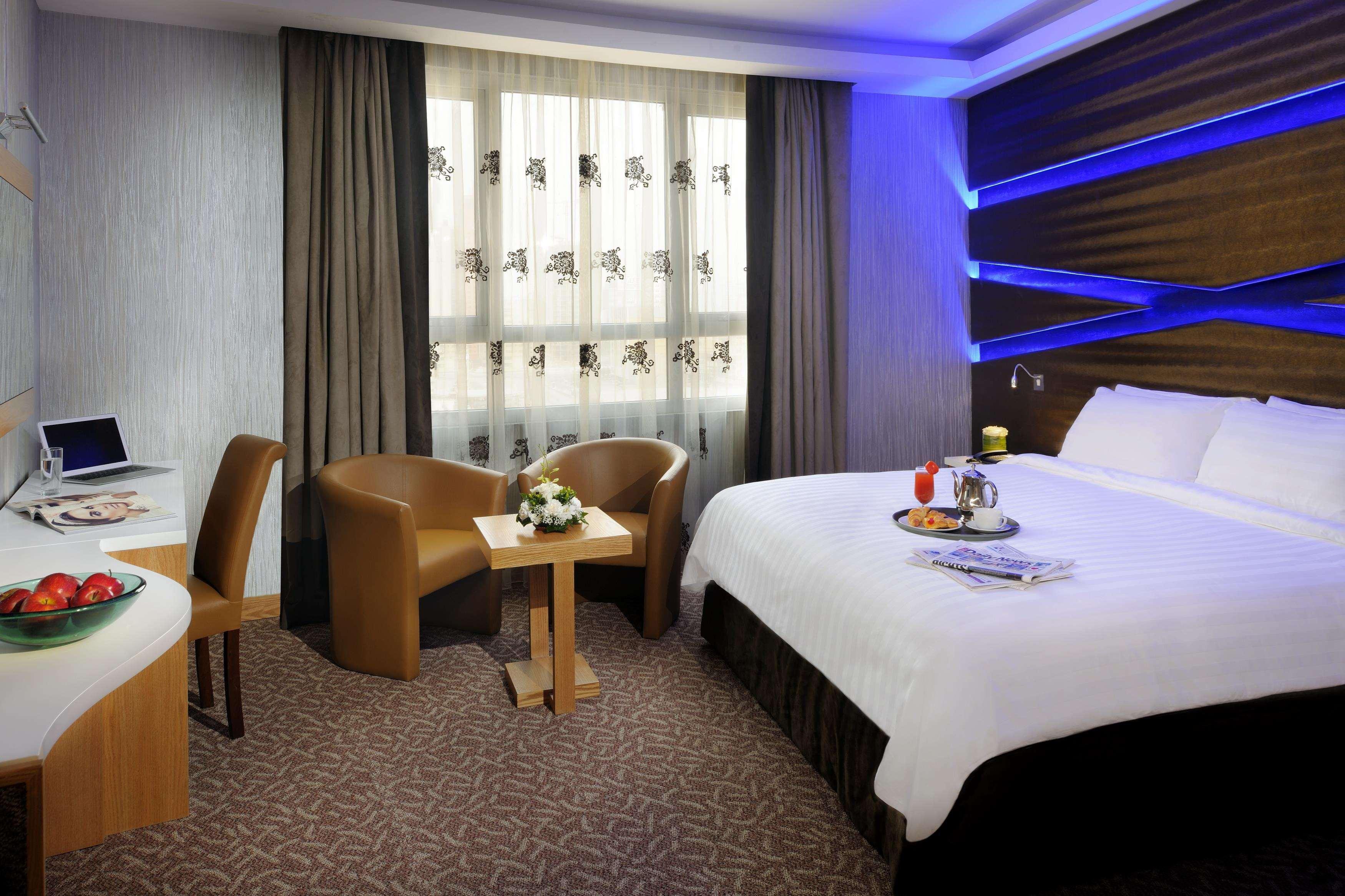 Al Safir Hotel Манама Екстериор снимка