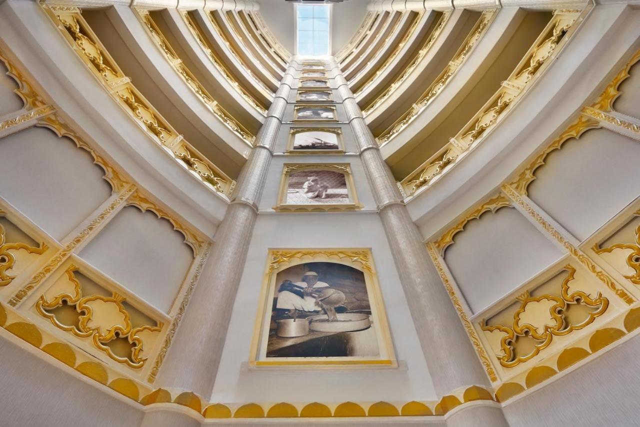 Al Safir Hotel Манама Екстериор снимка